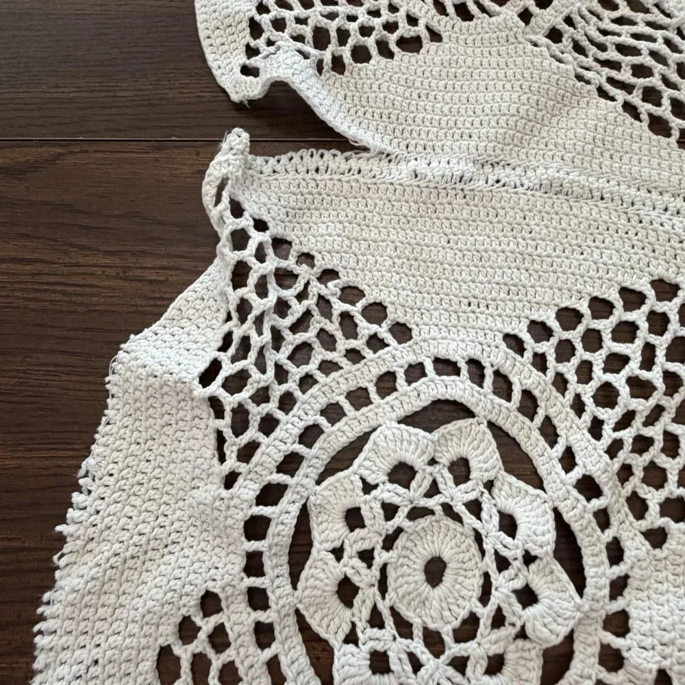 Vintage Handmade Crochet Table Topper 37x34 Floral Medallion Read Description